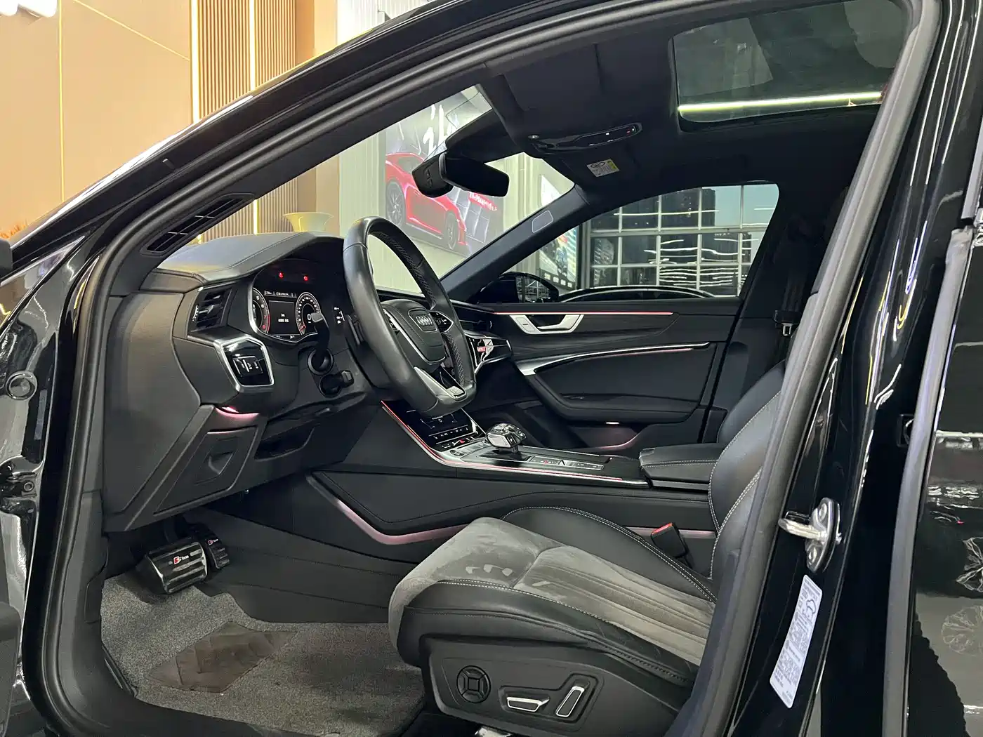 Audi A6L 2024 45 TFSI quattro Exclusive Dynamic фото 3