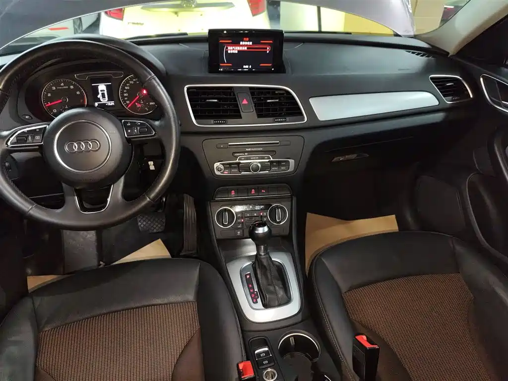 Audi Q3 2017 30 TFSI Fashion фото 6