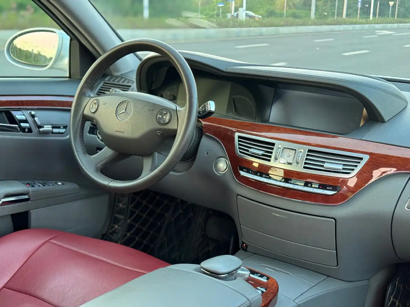 Mercedes-Benz S-Class 2008 S 300 L Business фото 17