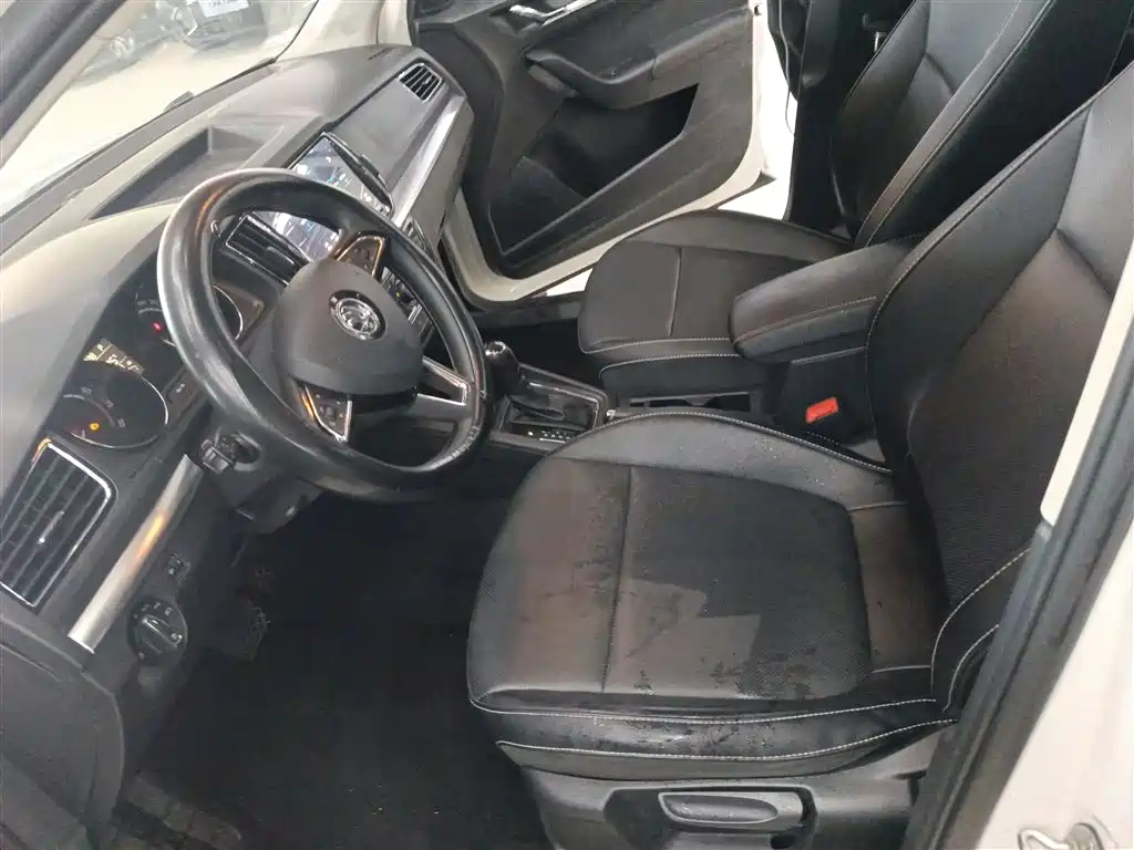 Škoda Kamiq 2021 1.5L Auto Comfort Edition фото 15