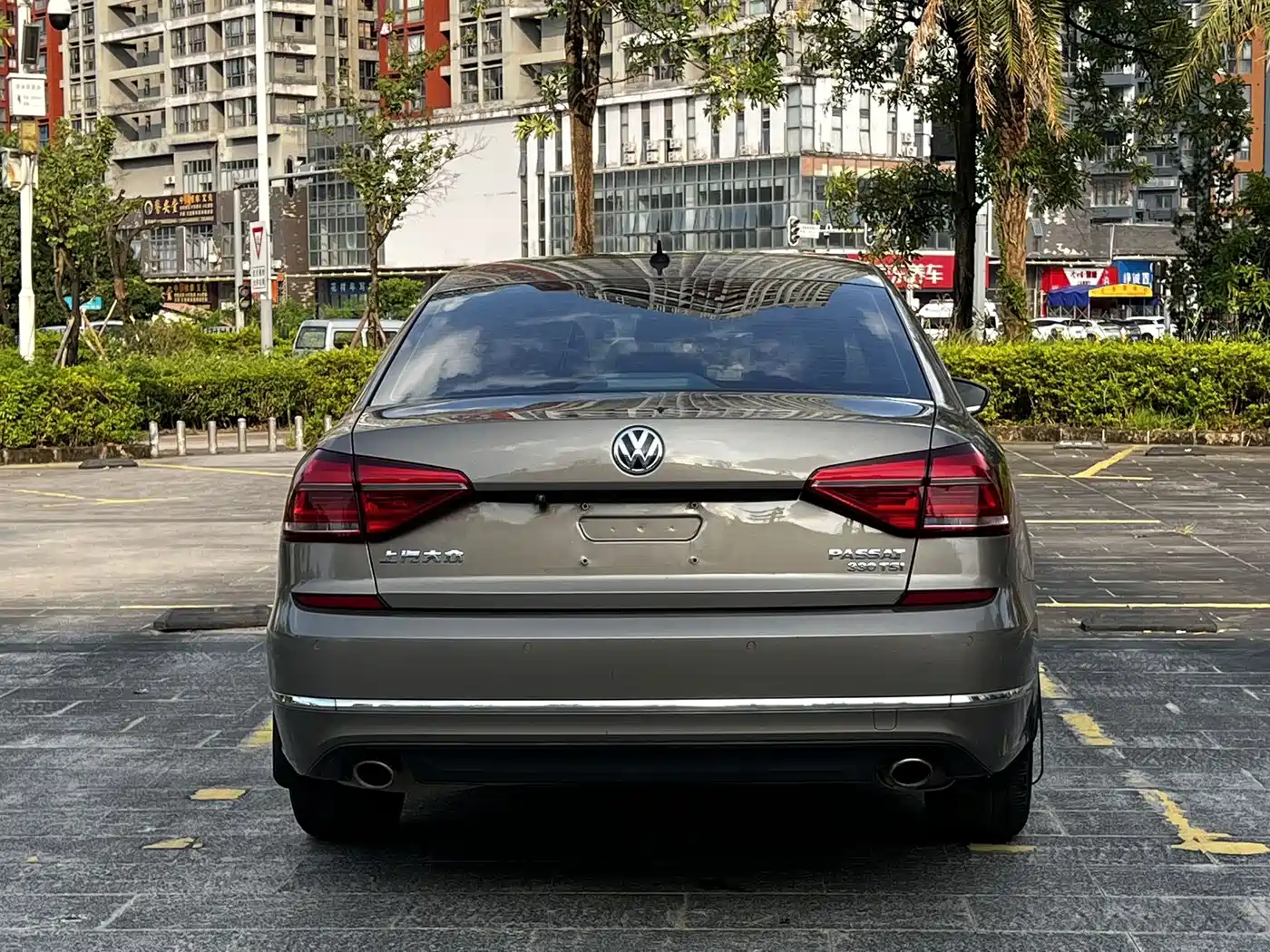 Фото 8 - Volkswagen Passat