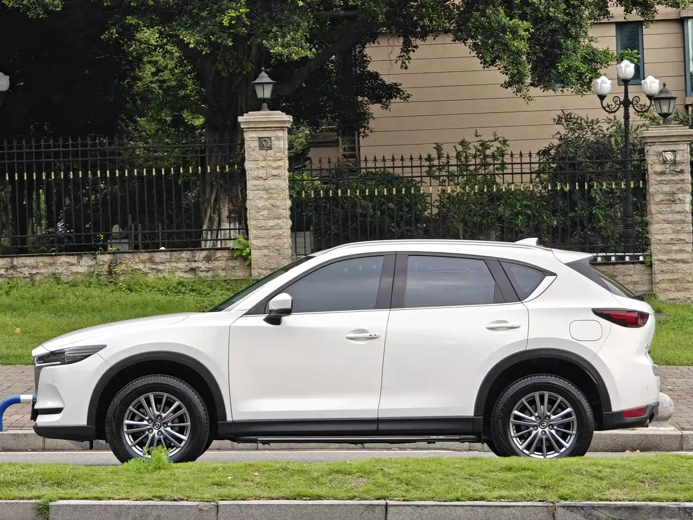 Photo 5 - Mazda CX-5