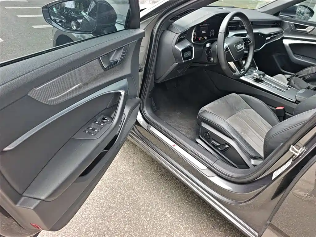 Audi A6L 2021 45 TFSI quattro Exclusive Sport фото 23
