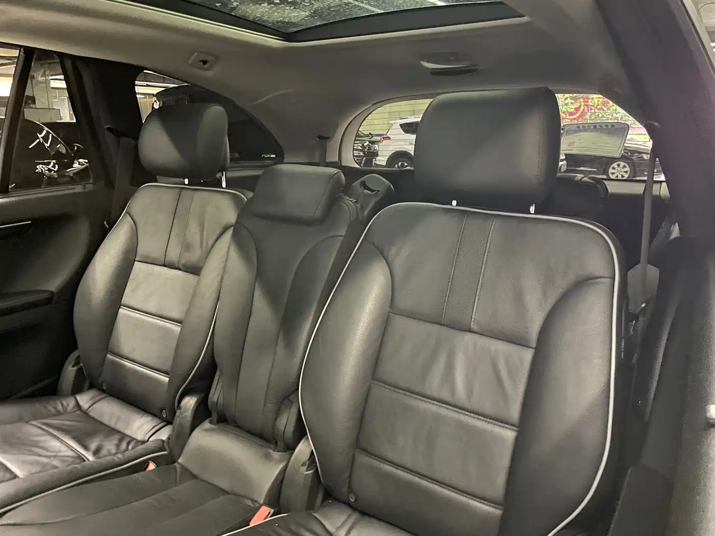Mercedes-Benz R-Class 2017 R 320 4MATIC Business Collector's Edition фото 32