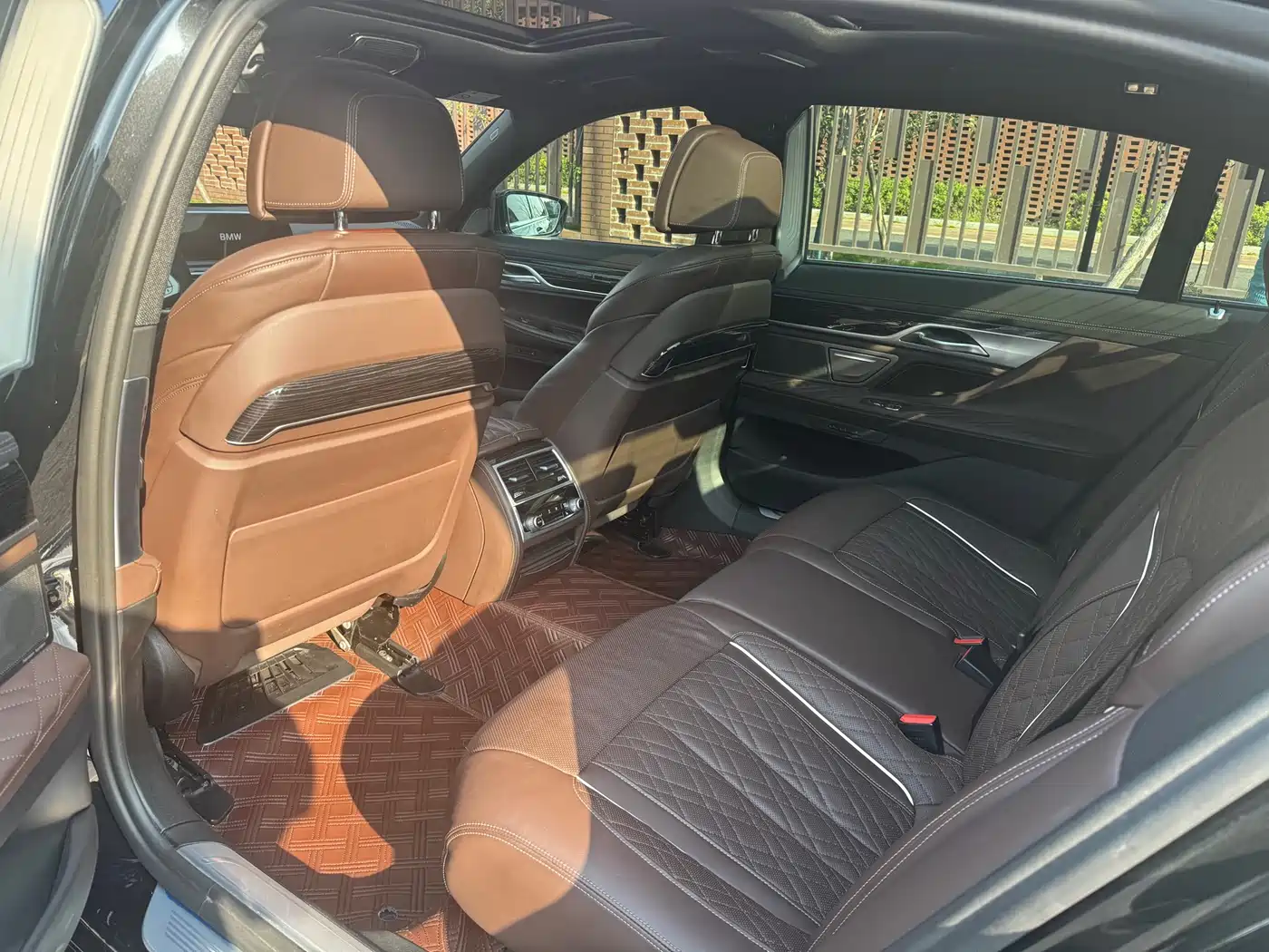 BMW 7 Series 2021 Model 740Li Leading M Sport Package фото 7