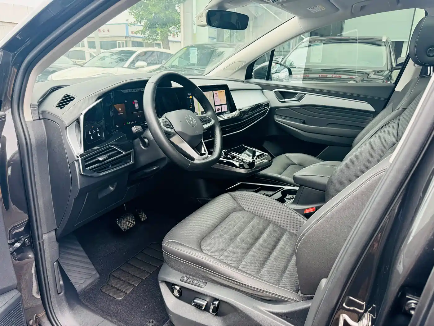Volkswagen Talagon 2022 380TSI 4WD Luxury Premium Pro Edition 6-seater фото 25