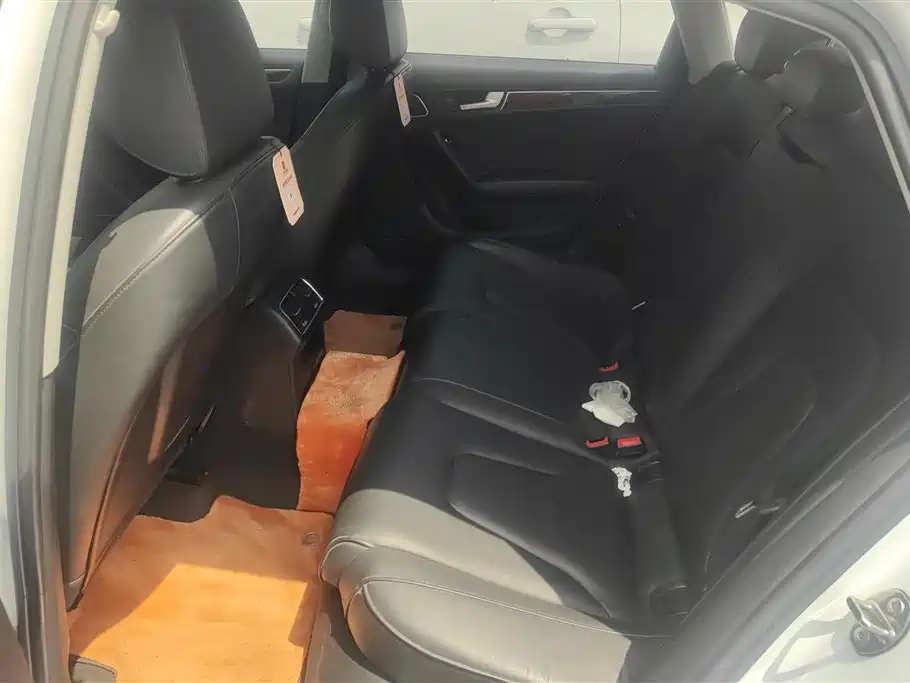 Audi A4L 2016 35 TFSI Collector's Edition S line Comfort фото 10