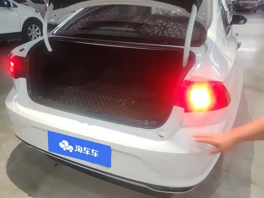 Volkswagen Lamando 2021 Facelift 280TSI DSG Comfort Edition фото 4