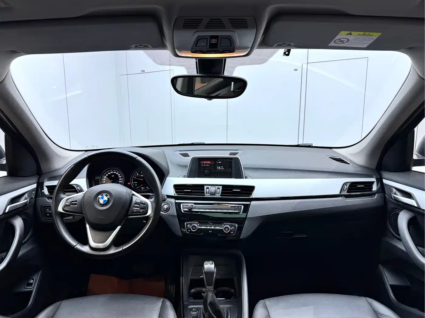 BMW X1 2019 sDrive18Li Fashion Model фото 19