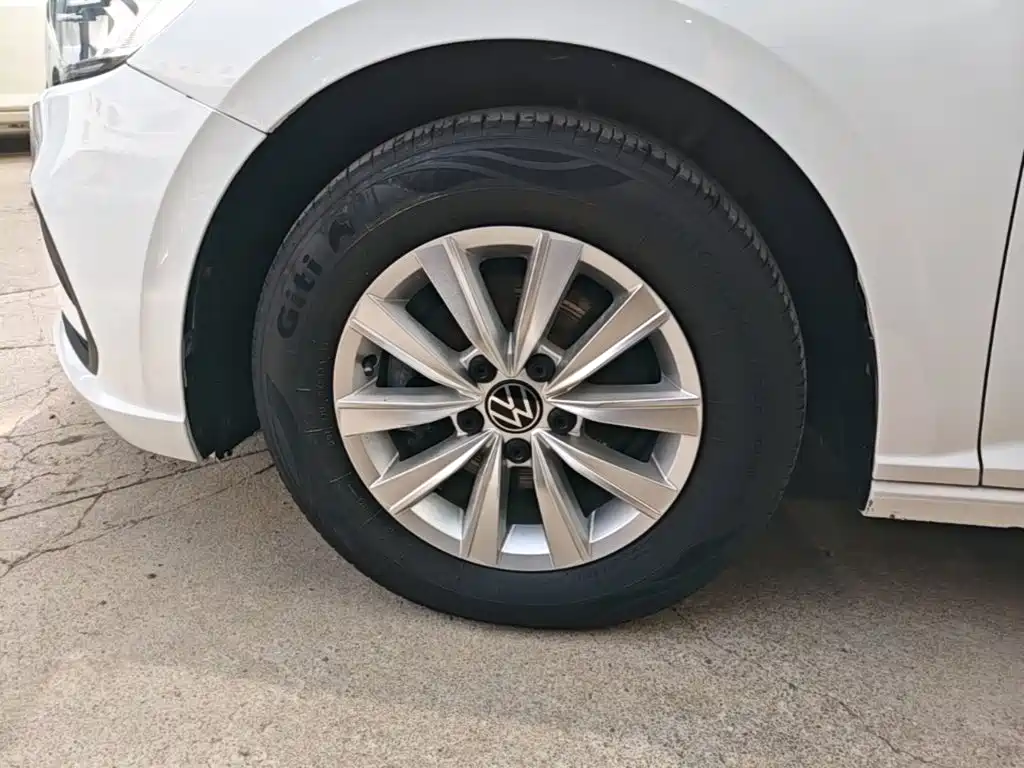 Photo 23 - Volkswagen Lavida
