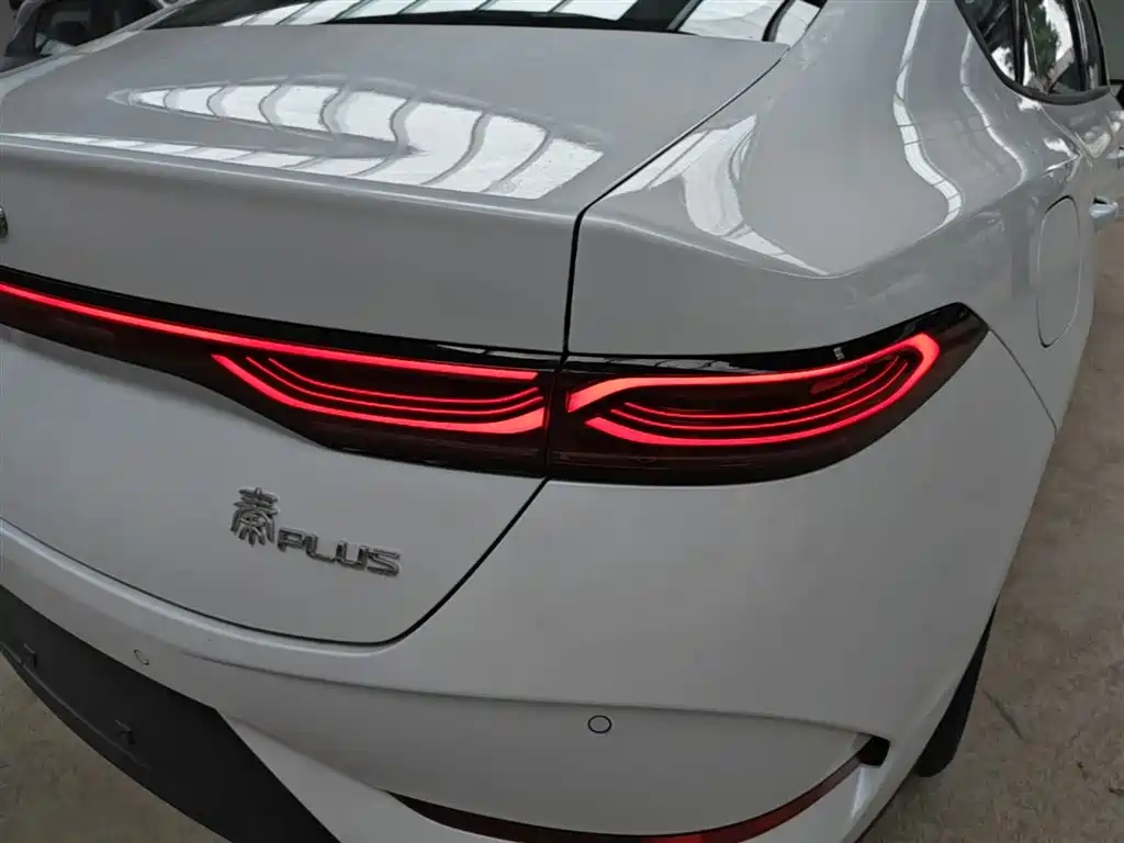 BYD Qin PLUS 2026 DM-i Smart Edition 128KM Progressive фото 8