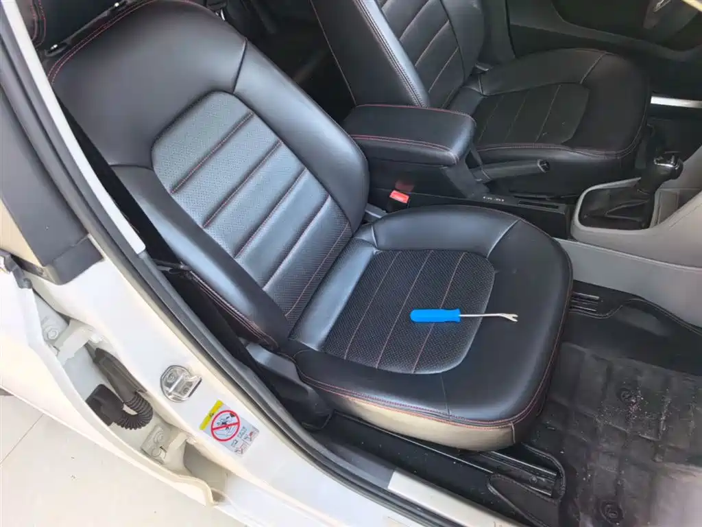 Škoda Rapid 2016 1.6L Automatic Forward Edition фото 25