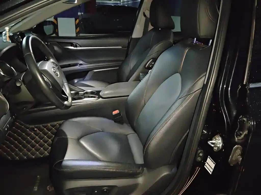 Toyota Camry 2021 2.0G Luxury Edition фото 11