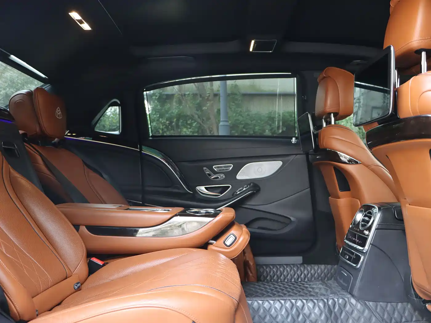 Mercedes-Benz Maybach S-Class 2020 S 450 4MATIC Collector's Edition фото 35