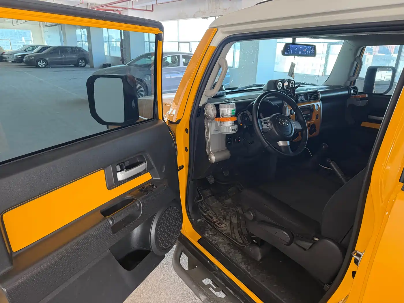 Toyota FJ Cruiser 2007 4.0L фото 5