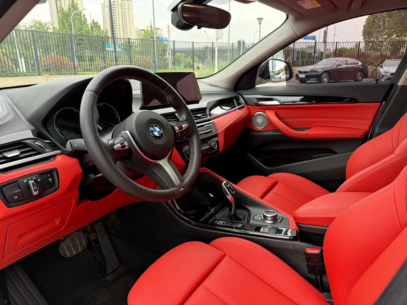 BMW X2 2023 sDrive25i M Sport Shadow Edition фото 15