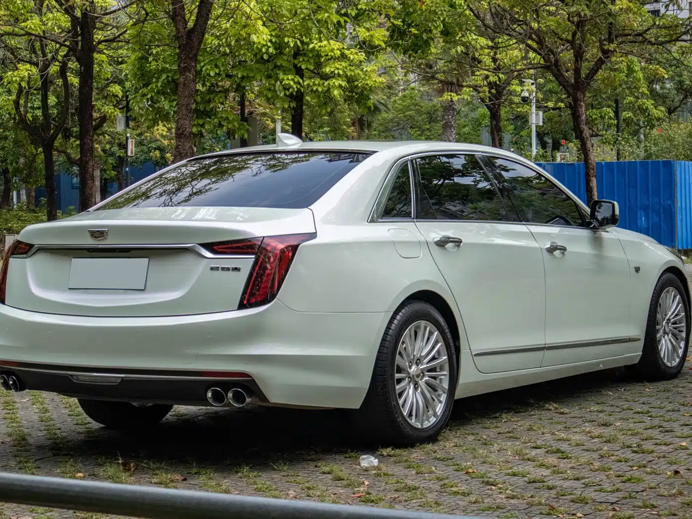 CADILLAC CT6