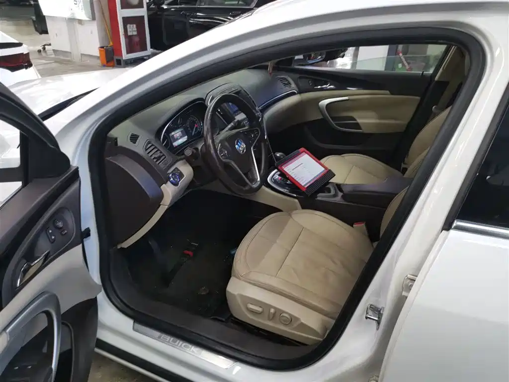 Buick Regal 2014 2.0L Elite Fashion Type фото 11