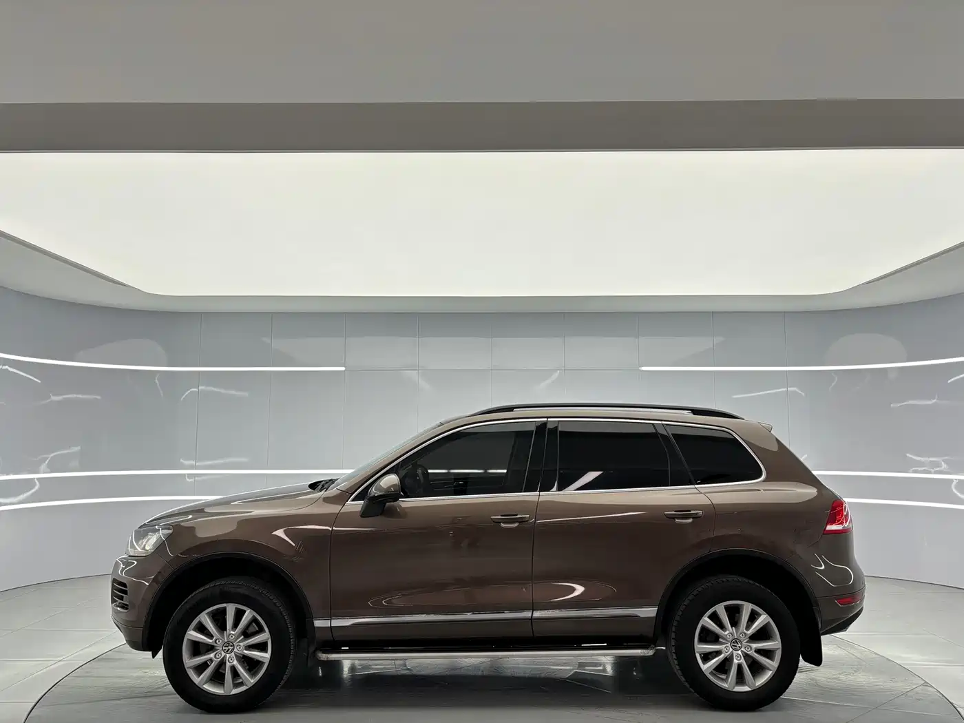 Volkswagen Touareg 2012 R-Line High Spec фото 6