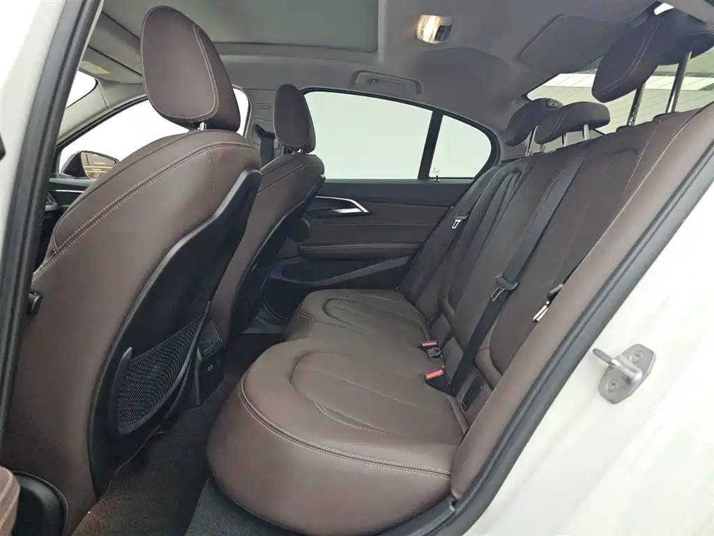 BMW 1 Series 2020 Model 120i M Sport Package фото 12