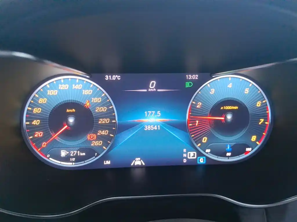 Mercedes-Benz GLC 2020 GLC 300 L 4MATIC Dynamic фото 12