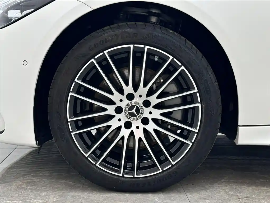 Mercedes-Benz C-Class 2024 Facelift C 260 L Sport фото 21