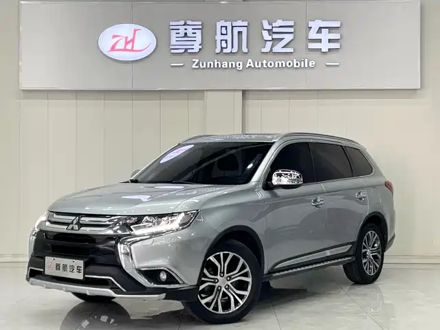 MITSUBISHI OUTLANDER