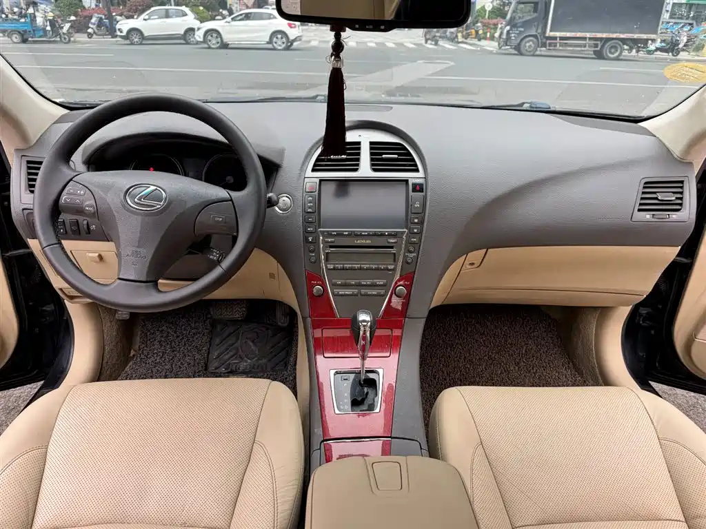 Lexus ES 2006 350 фото 14