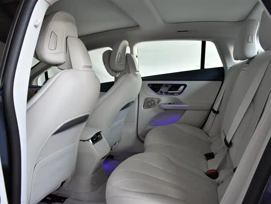 Mercedes-Benz EQE 2024 2025 Model 500 4MATIC Luxury Edition