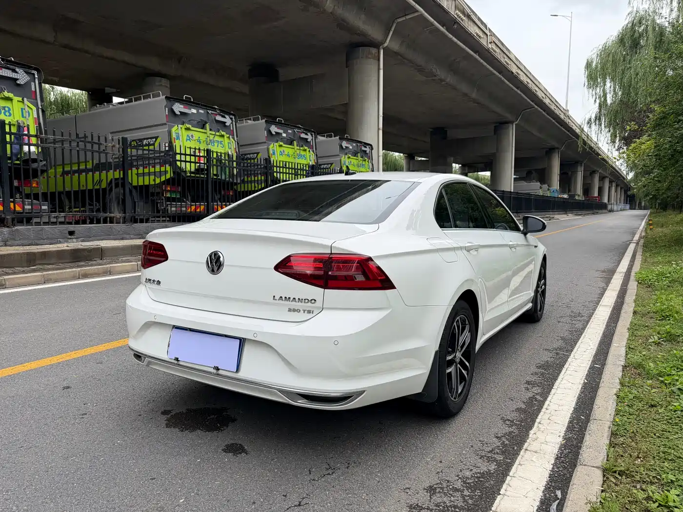 Volkswagen Lamando 2021 280TSI DSG Comfort Edition фото 11