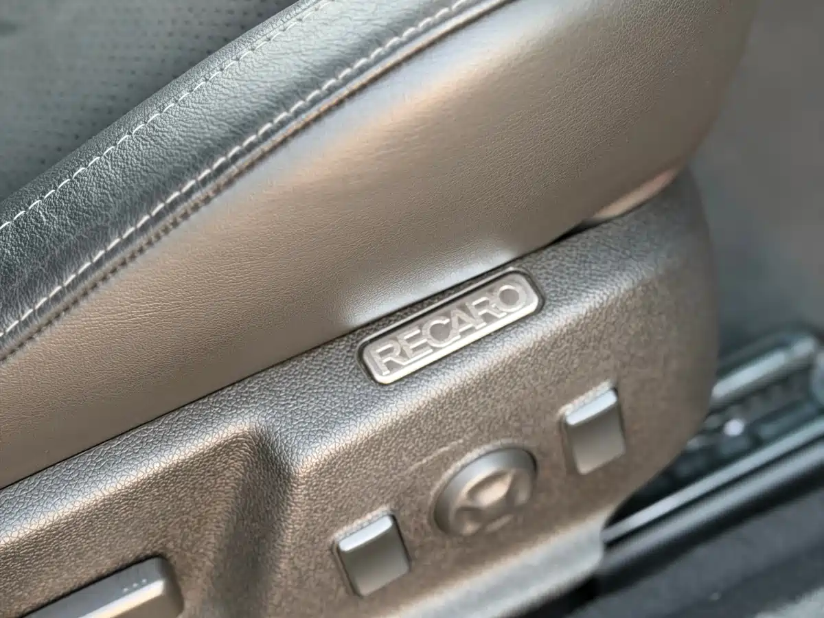 Cadillac CTS (Import) 2012 6.2L CTS-V COUPE фото 12