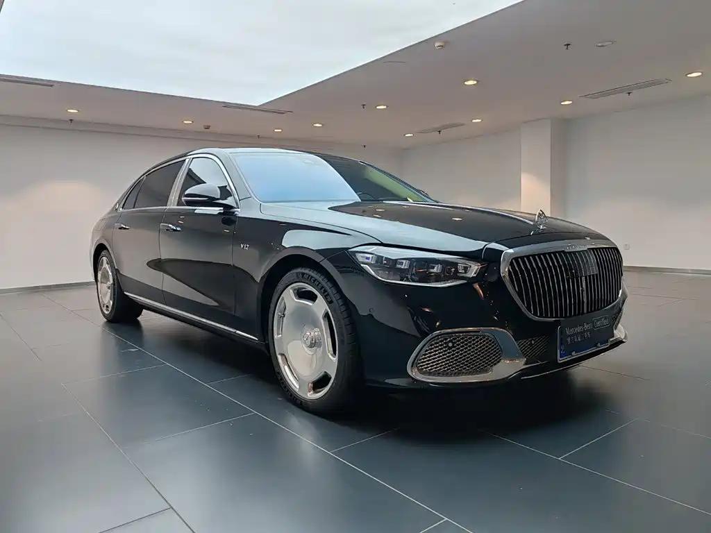 Фото 2 - Mercedes-Benz Maybach S-Class