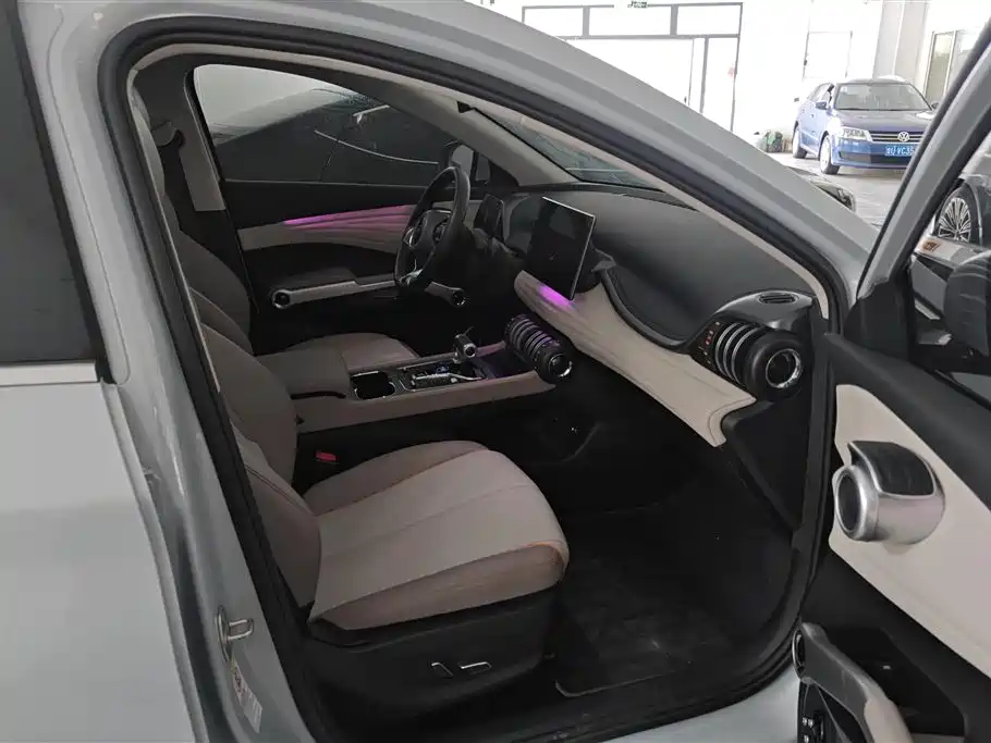 BYD Yuan PLUS 2024 Glory Edition 430KM Advanced фото 8