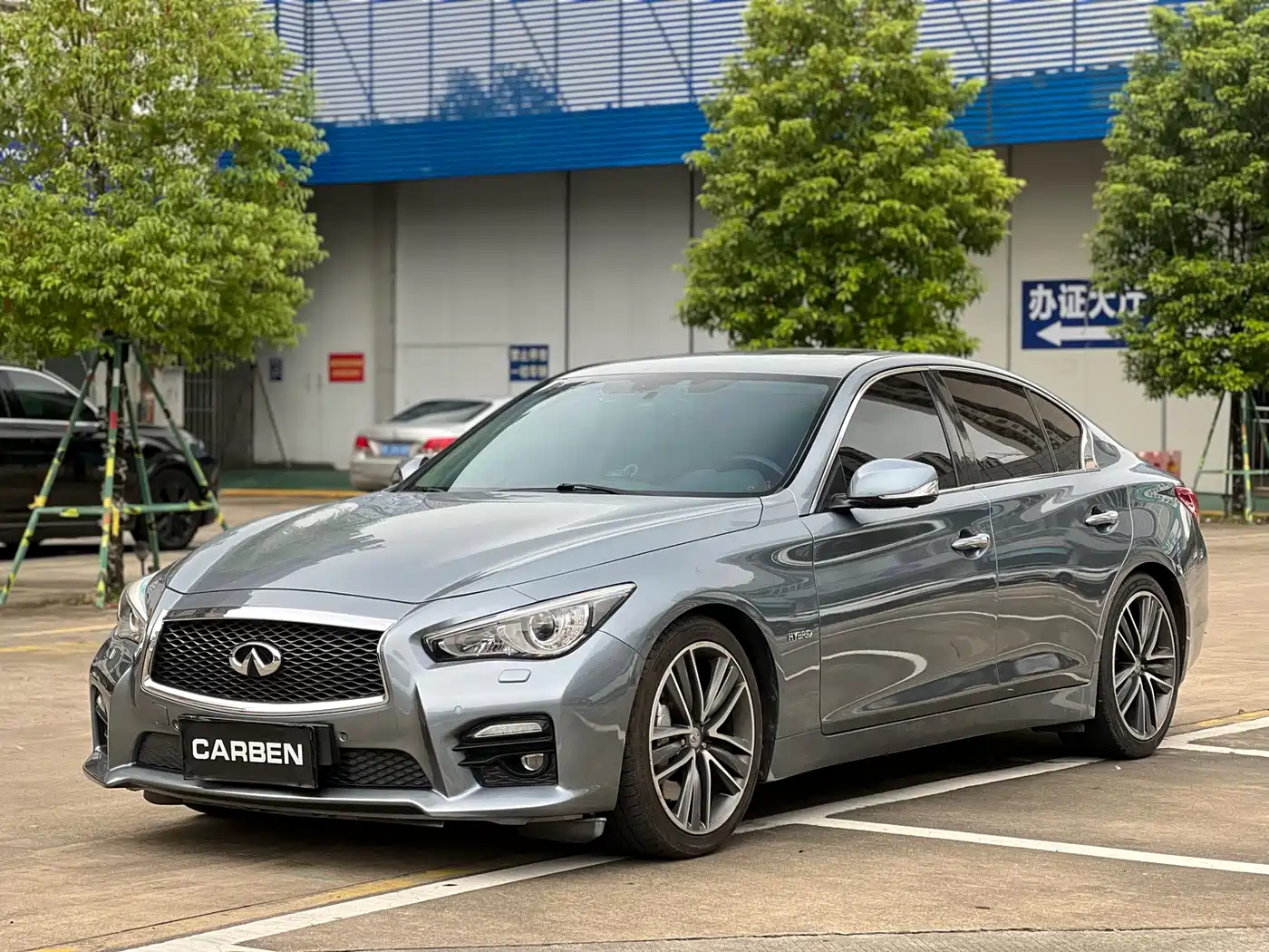 Infiniti Q50 2015 2014 3.5L Hybrid Flagship Edition