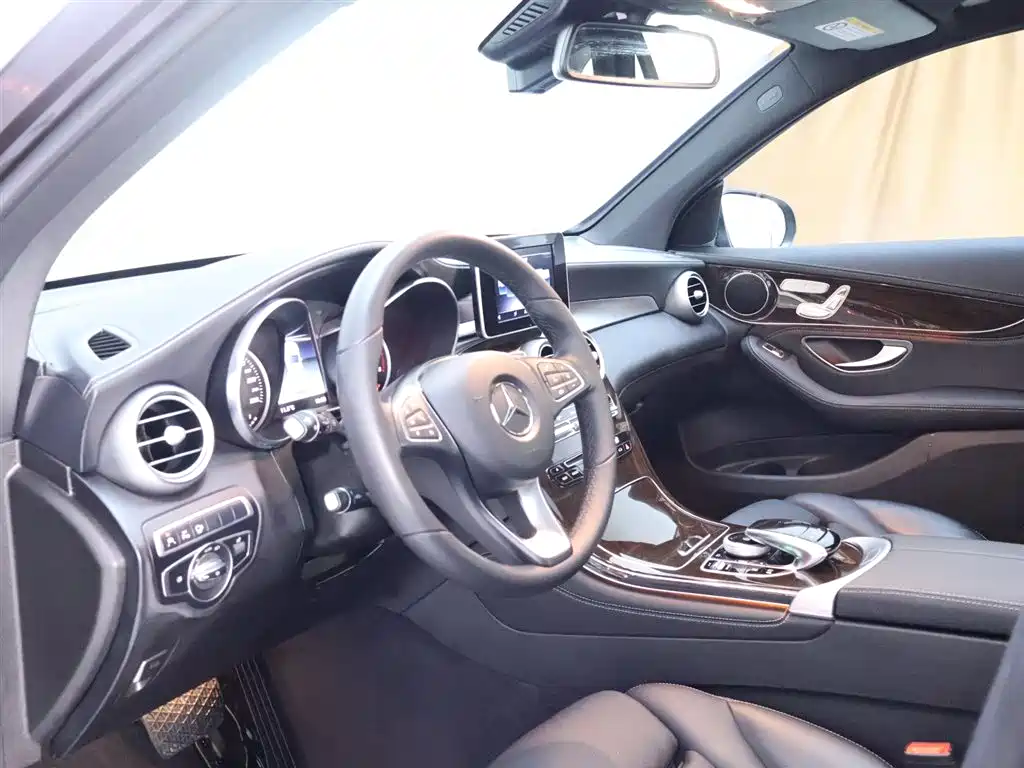 Mercedes-Benz GLC 2019 GLC 260 L 4MATIC Luxury фото 11
