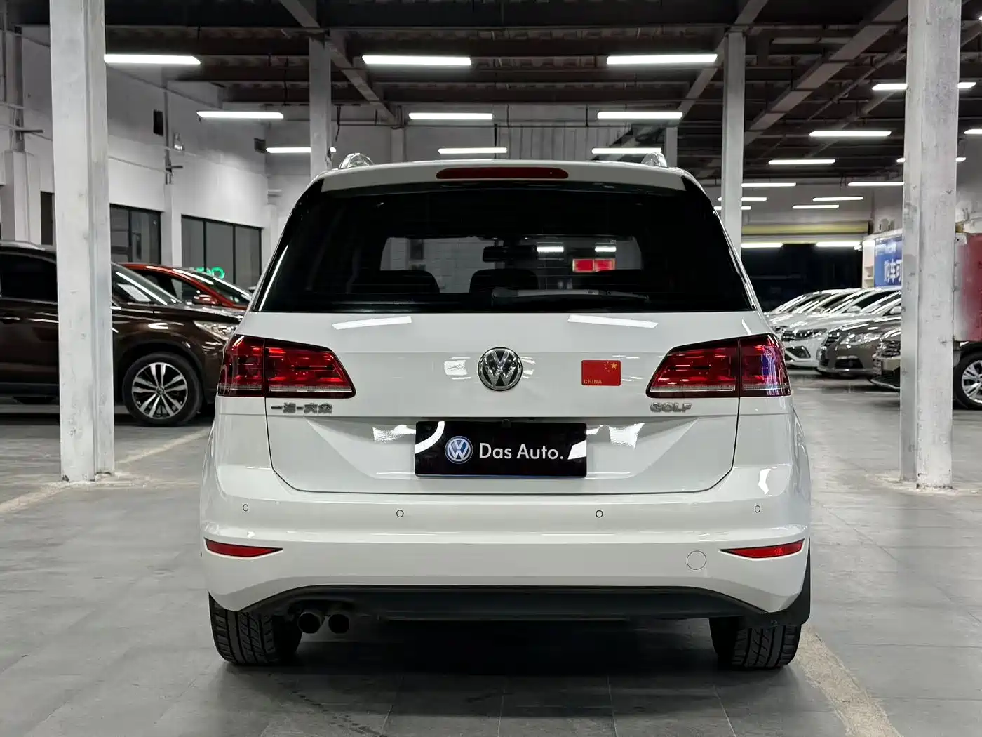 Volkswagen Golf Sportsvan 2016 230TSI Automatic Progressive фото 7