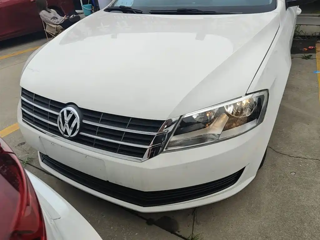 Volkswagen Lavida 2013 Facelift Classic 1.6L Automatic Trend фото 3