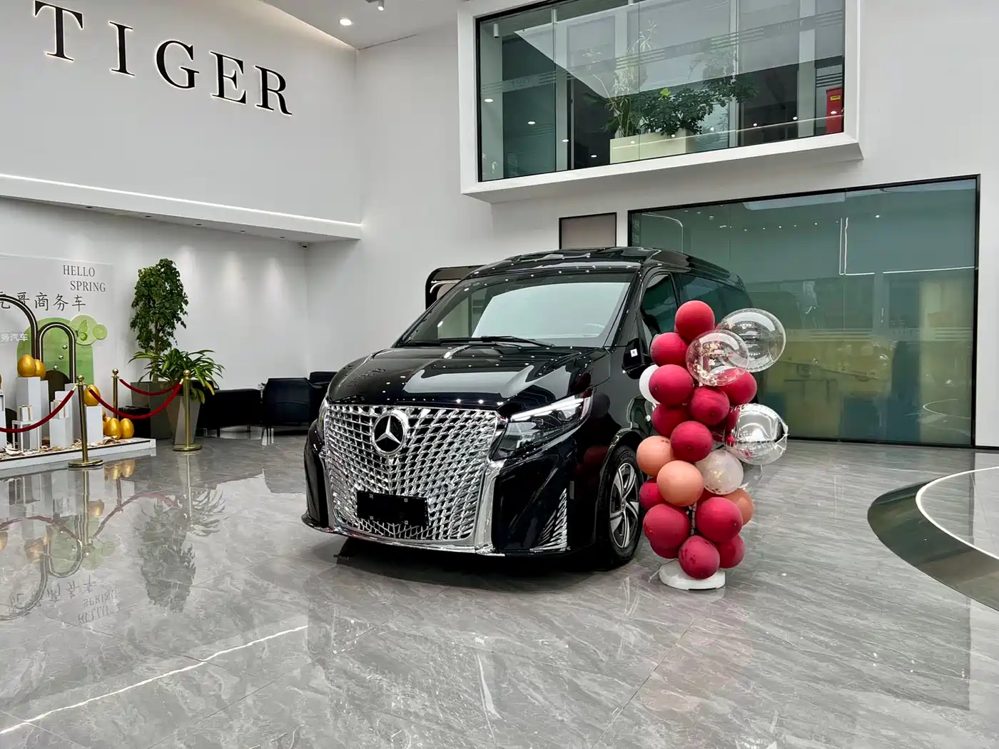 Mercedes-Benz Vito 2024 2.0T Business 7-Seater