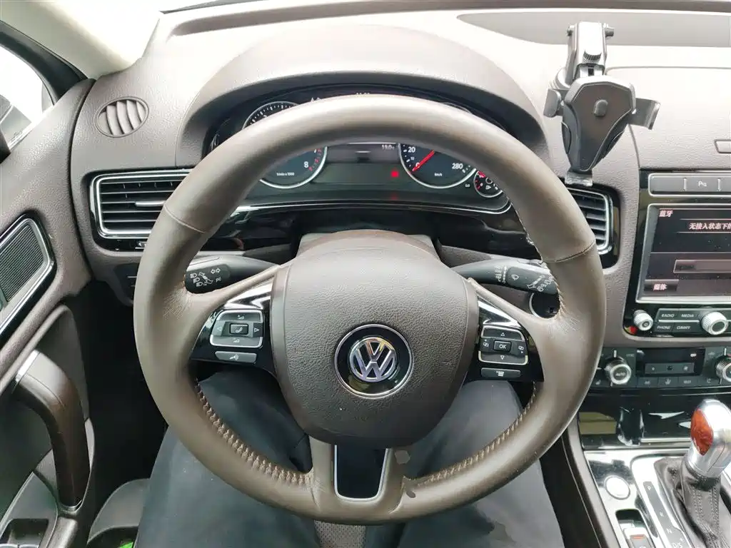 Volkswagen Touareg 2017 3.0TSI Explorer Edition фото 4