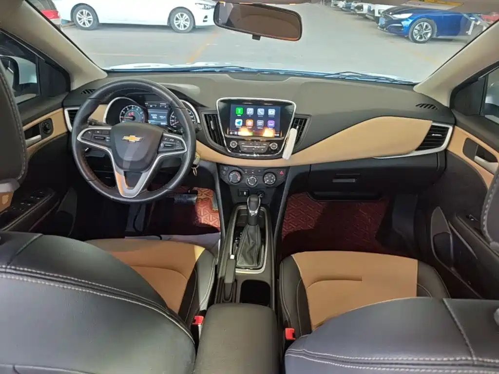 CHEVROLET CRUZE
