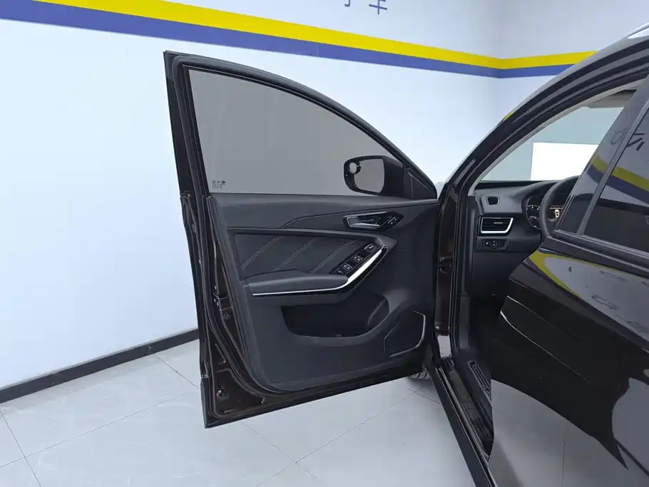 FAW Senya R9 2018 2018 1.2T Automatic Luxury Smart Premium