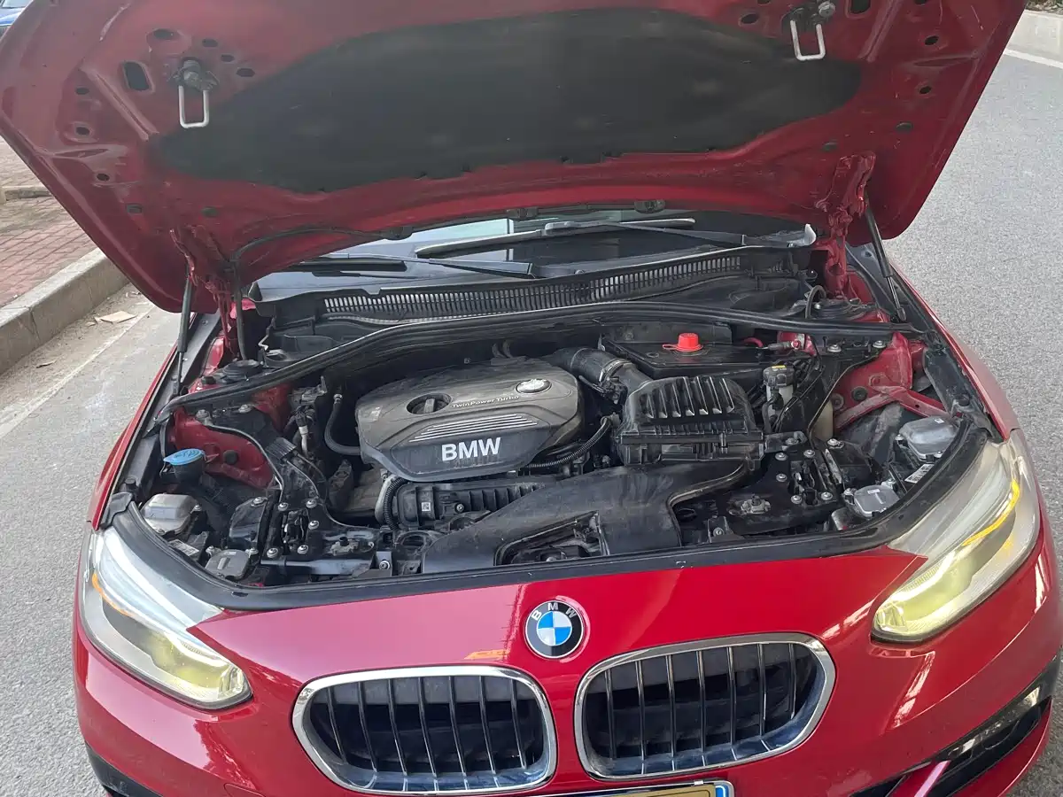 BMW 1 Series 2017 118i Sport фото 11