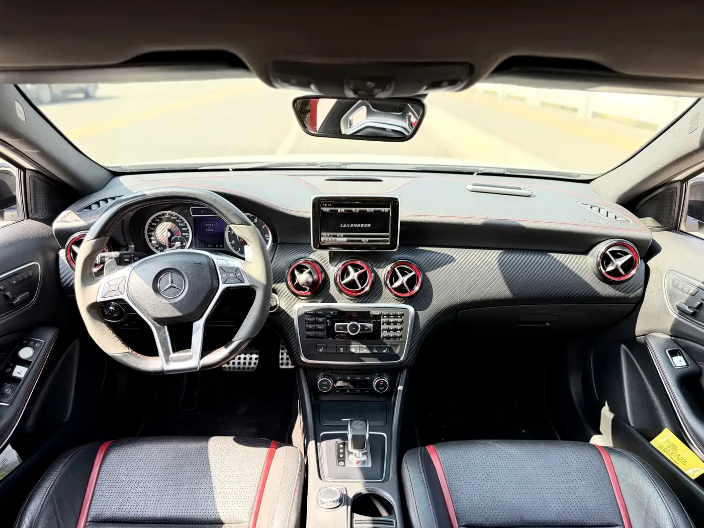 Mercedes-Benz A-Class AMG (Import) 2014 AMG A 45 4MATIC фото 7