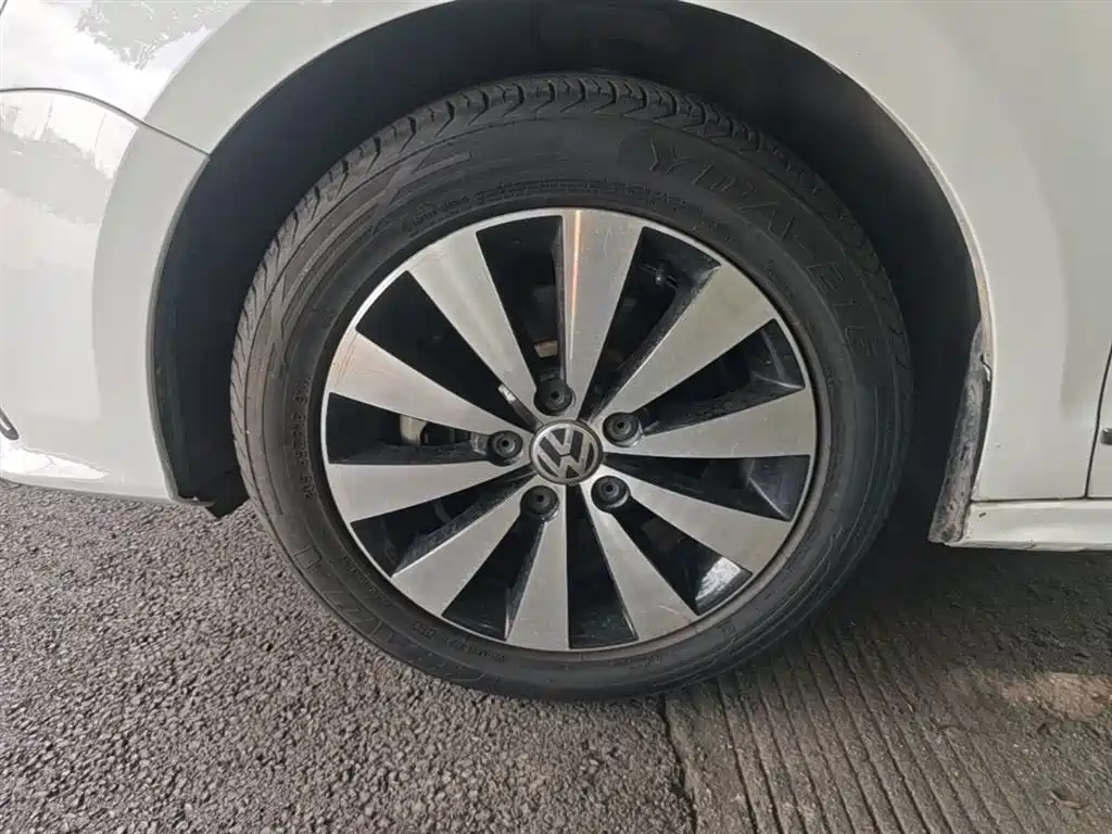 Volkswagen Sagitar 2017 1.6L Automatic Comfort фото 23