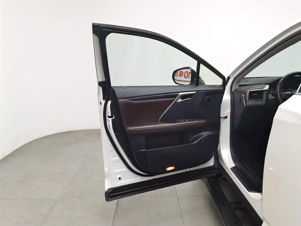 Lexus RX 2016 300 2WD Comfort Edition China VI фото 8