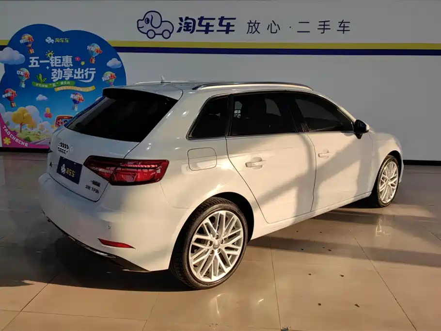 Audi A3 2018 30th Anniversary Sportback 35 TFSI Style фото 3