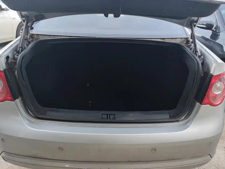 Volkswagen Sagitar 2011 2011 1.6L Auto Comfort