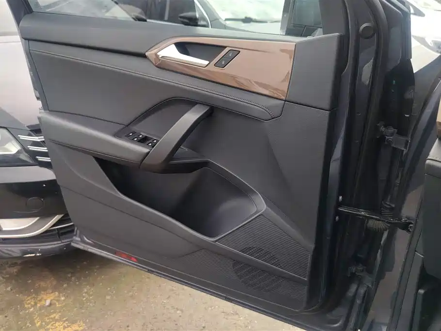 Volkswagen Tharu 2020 280TSI 2WD Comfort Edition China VI фото 7