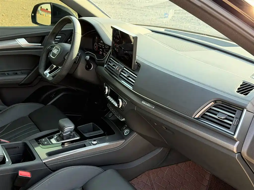 Audi Q5L 2024 Model 45 TFSI Luxury Dynamic фото 12