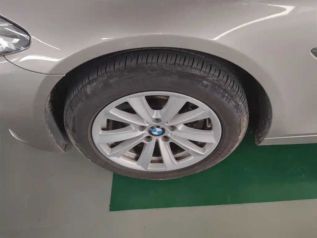 BMW 5 Series 2017 520Li Classic Edition фото 25